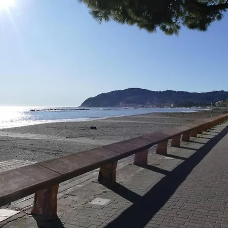 Casa Di Ro - Coloratissima A 300 Metri Dal Mare * San Bartolomeo Al Mare